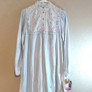 Vintage NEW Barbizon Cuddleskin Darlene Baby Blue Satin Lace Ruffled Night-Gown